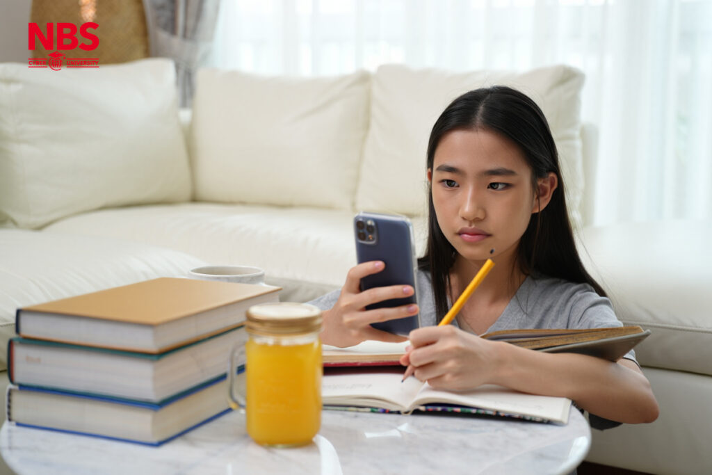 Đại học từ xa: Chìa khóa vàng cho Kỹ năng Tương lai – Bạn đã sẵn sàng?